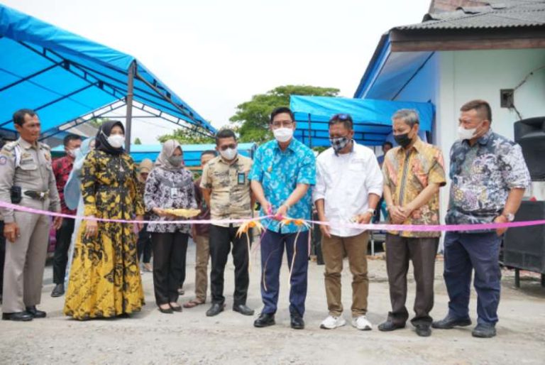 Wabup Edy Manaf Resmikan SPBUN KSU Kencana Bahari