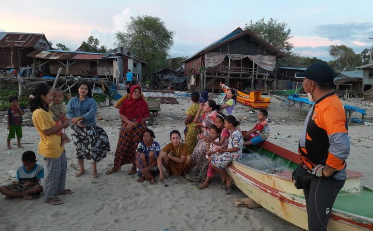 Singgah di Pesisir, Bupati Bulukumba Langsung “Up” Keluhan Warganya