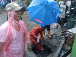 Musim Hujan, Tim Kendali Banjir Kembali Beraksi di Gorong-gorong