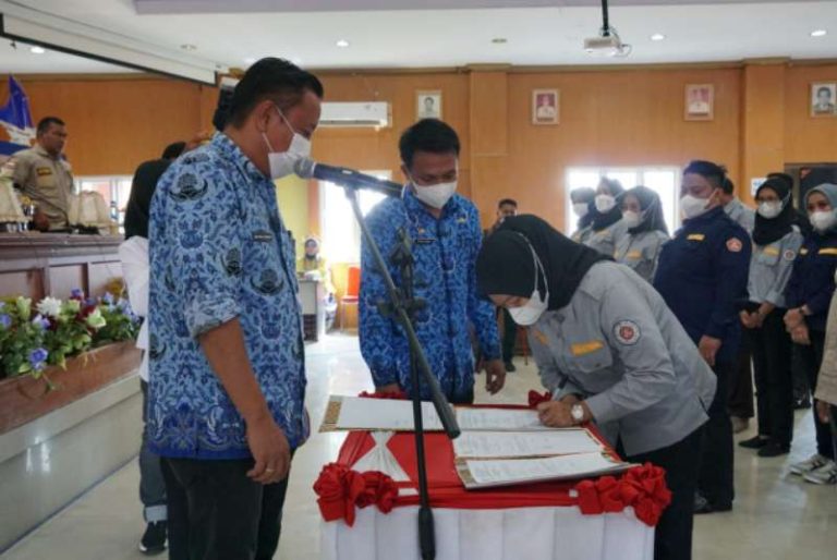 Camat Andi Gatot Minta Karang Taruna Ujung Bulu Ambil Peran Percepat Vaksinasi
