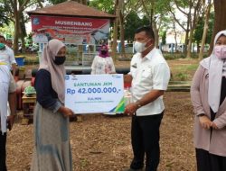 Bupati Bulukumba Serahkan Santunan Rp42 Juta ke Ahli Waris Imam Kasimpureng