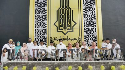 Bupati Andi Utta Resmikan Masjid Bentuk Ka’bah di Tanete