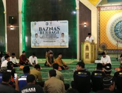 Usai Dilantik, Baznas Bulukumba Berbagi dengan Petugas Kebersihan dan Tim Pengendali Banjir
