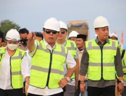 AIA-Andi Utta Tinjau Proyek Pengaman Abrasi Pantai Kalumeme, Warga tak “Was-was” Lagi