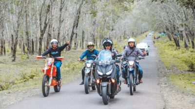 Pakai Motor, Andi Utta Tinjau Sejumlah Titik Proyek