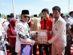HUT ke-77 PGRI, 97 Mahasiswa Dapat Kado Beasiswa Berprestasi