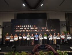 BPKPD Bulukumba Terima Penghargaan Penyetor Pajak Tertinggi