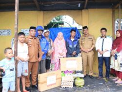 Wabup Edy Manaf Serahkan Bantuan Korban Kebakaran di Bentenge