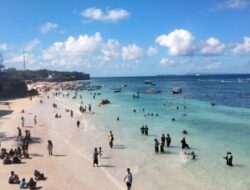 Libur Lebaran, Dalam Sehari Pantai Bira Dikunjungi Tujuh Ribuan Orang