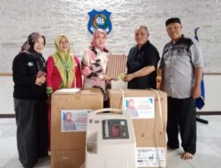 Aliyah Mustika Serahkan Bantuan Alkes ke RSUD Andi Sultan Daeng Radja