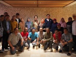 IKA Unhas Bulukumba Jamu Rektor Unhas di Tanjung Bira