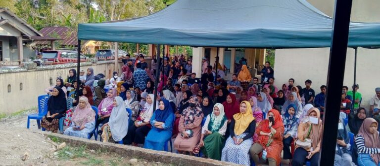 Emak-Emak Banjiri Reses Andi Anwar Purnomo di Desa Sapobonto