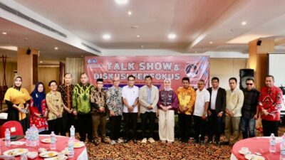 Talkshow IKA Smansa Bulukumba Pertemukan Para Akademisi dan Andi Utta