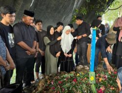 Ribuan Orang Antar Andi Muhammad Ali Yusuf, Ayahanda Bupati Bulukumba ke Peristirahatan Terakhirnya