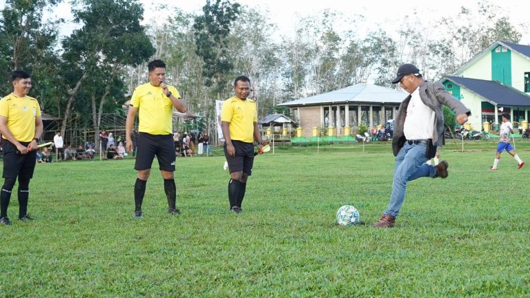 Bupati Cup 3 Bulukumba Zona Bulukumpa Dibuka, Andi Utta Minta Pemain Jaga Sportivitas