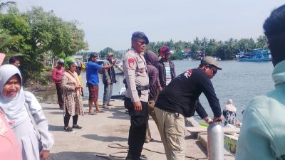Jaga Keamanan Laut, Satpolairud Polres Sinjai Rutin Patroli di Pelabuhan Cappa Ujung