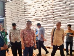 Wabup Edy Manaf Cek Gudang Pupuk, Pastikan Harga Murah dan Stok Aman untuk Petani Bulukumba