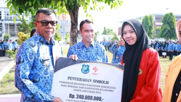 Pemkab Bulukumba Suntik Beasiswa kepada 120 Mahasiswa Berprestasi