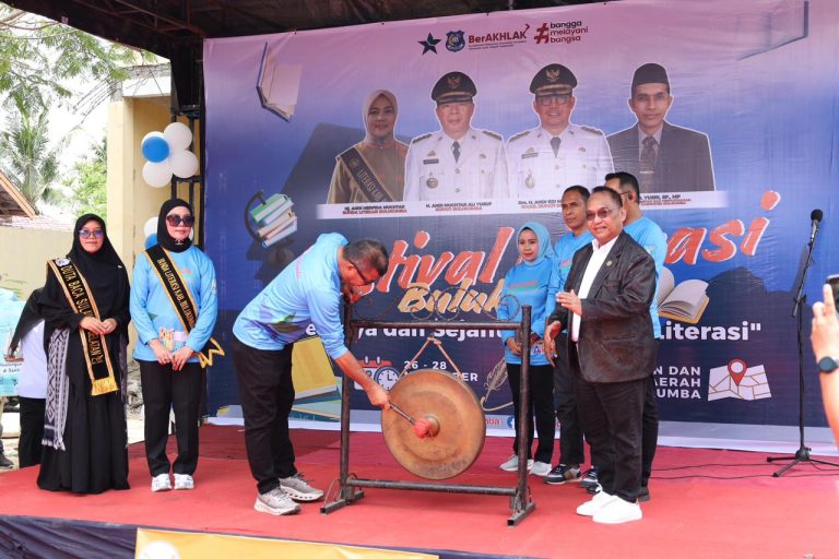 Buka Festival Literasi, Andi Utta Bicara Tantangan Perpustakaan di Era Digital