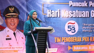 Inspiratif! PKK Bulukumba Tampilkan Drama Mini Pencegahan Perkawinan Anak di Puncak HKG